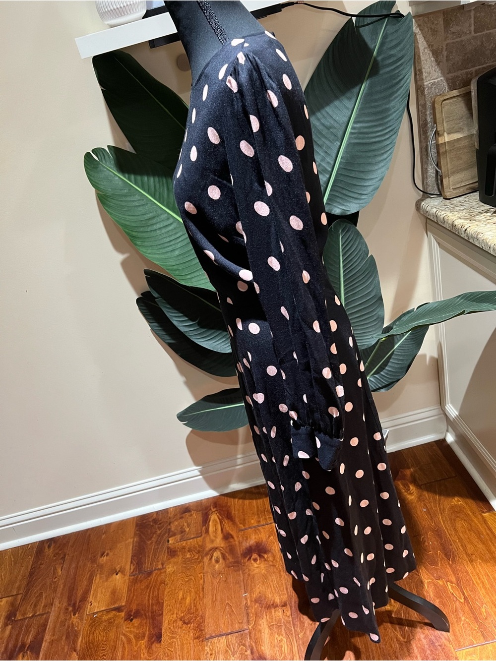 Reformation Creed Long Sleeve Black Polka Dots Dress with Pink Dots 6 - Picture 5 of 9
